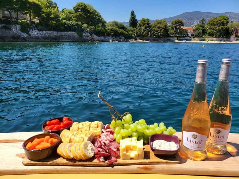 Cap Ferrat, Nice, Villefranche: Premium Cruise, Swimming - On-board comfort on the GOOD TIME: sunbeds, shower, and snacks that keep the day easy