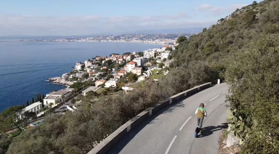 French Riviera : Guided Visit on a E-Scooter - Guide Martin, small-group pacing, and how the tour feels in motion