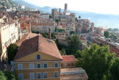 From Nice: Provence Countryside Day Trip - Cannes on the Croisette: quick glitz, then the hills
