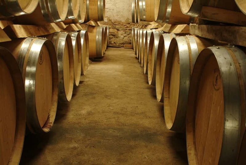 Full-Day Wine Tour in Bellet & Saint-Paul de Vence From Nice - Stop 2: second winery for deeper tasting (and more reasons)