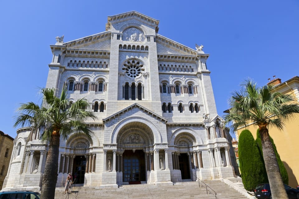 Half Day Trip from Nice to Monaco MC with Guided Walk - Oceanographic Museum: seeing the icon even if entry isn’t included