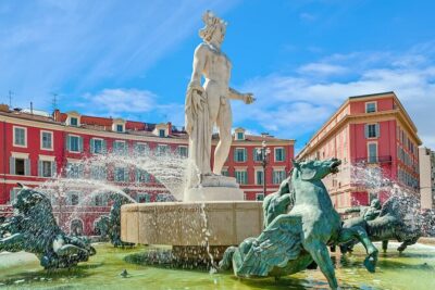Nice Old Town: Artists & Ghosts Self-Guided Walking Adventure - How the clue start actually changes the experience