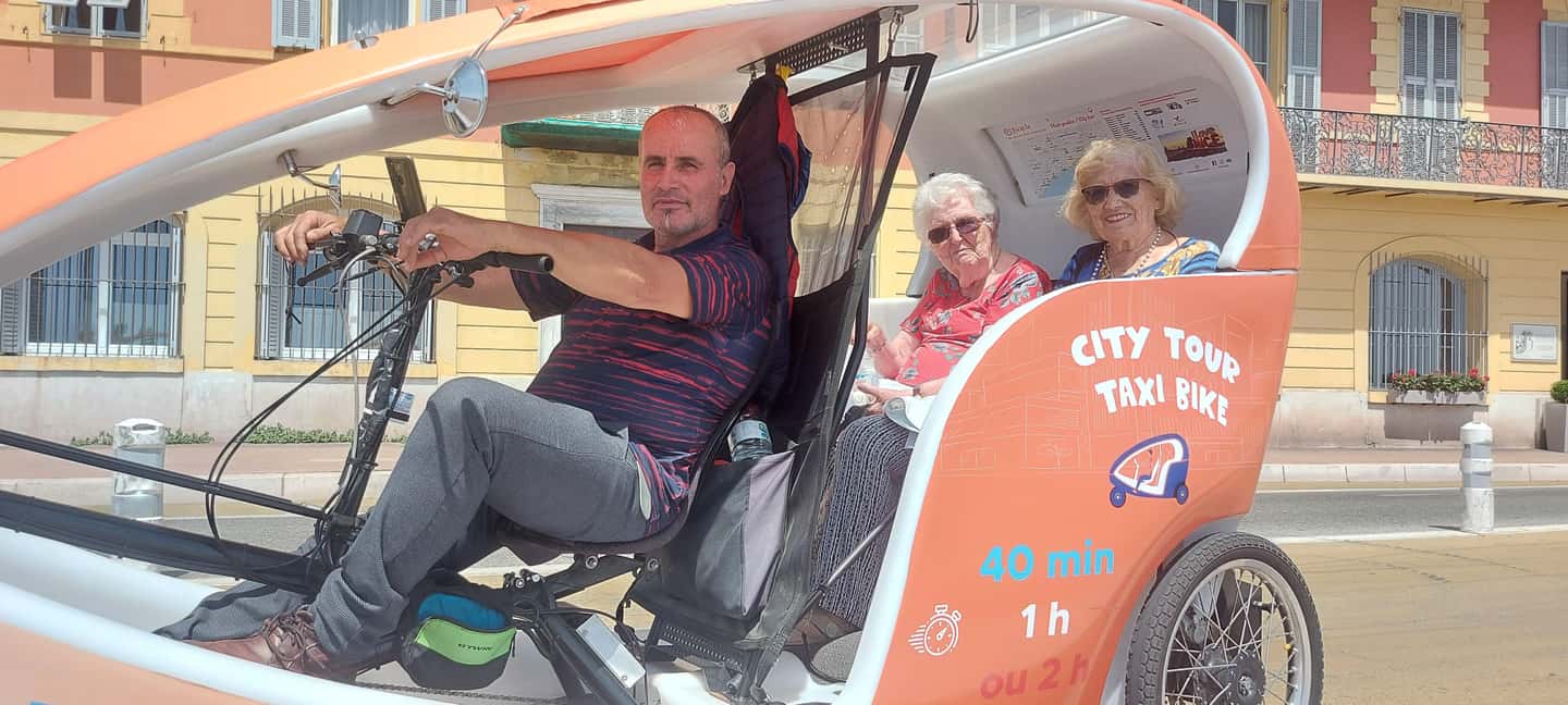 Nice : Visite privé 1H en Vélotaxi avec un guide local. - Meeting up in Nice: pickup points that keep the start stress-free