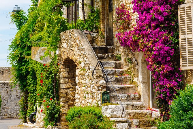 Private Day Trip: Provence Countryside by Minivan from Nice - Saint-Paul-de-Vence: Impressionist Streets, Art Galleries, and Unhurried Browsing