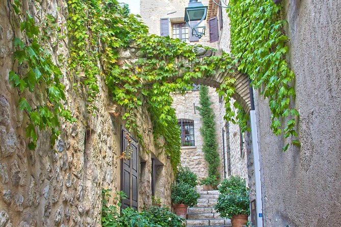 Private Day Trip: Provence Countryside by Minivan from Nice - How the Schedule Feels: Timing, Lunch, Photos, and Staying Comfortable
