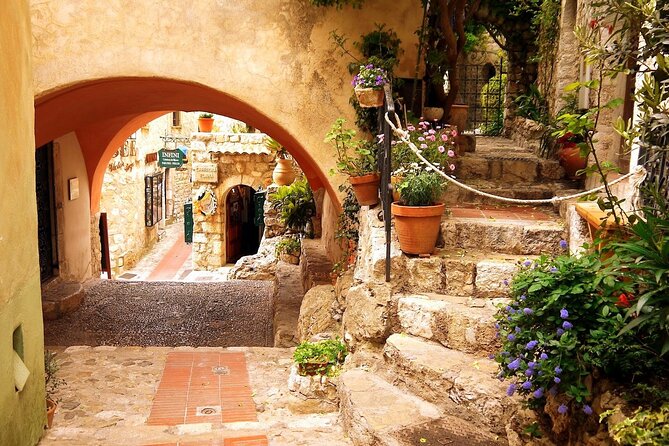 Private Tour: Nice City, Monaco, Eze, Villefranche and more - What $891 for Up to 8 Actually Means