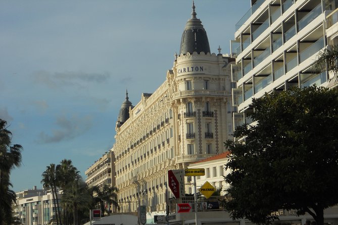 Private tour on the French Riviera with comfortable minivan.MONACO NICE ST PAUL - Getting from Nice to the Riviera fast (and without the mess)