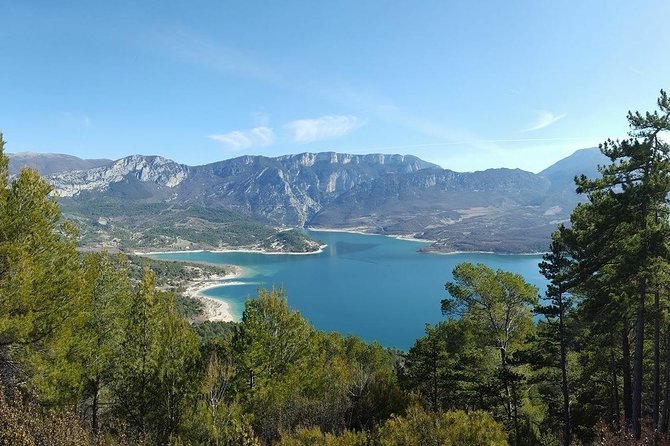 Provence and Lavender - private & Guided Full Day Tour - Stop 3: Moustiers-Sainte-Marie and Its Star-in-the-Void Moment