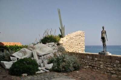 Provence Sea & Countryside Full-Day Private Tour - Cannes: Film-festival glamour and an easy stroll on La Croisette