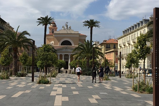 Provence Sea & Countryside Full-Day Private Tour - Grasse and Fragonard: perfume history in a town that smells like it means business