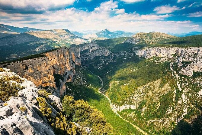 Verdon Gorge: The Grand canyon of Europe, Lake and Lavender - Moustiers-Sainte-Marie: lunch time and a medieval village walk